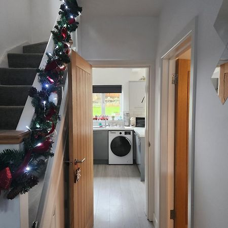 Sheldon House 3 Bed Cosy Home Nr Jlr & Nec מראה חיצוני תמונה