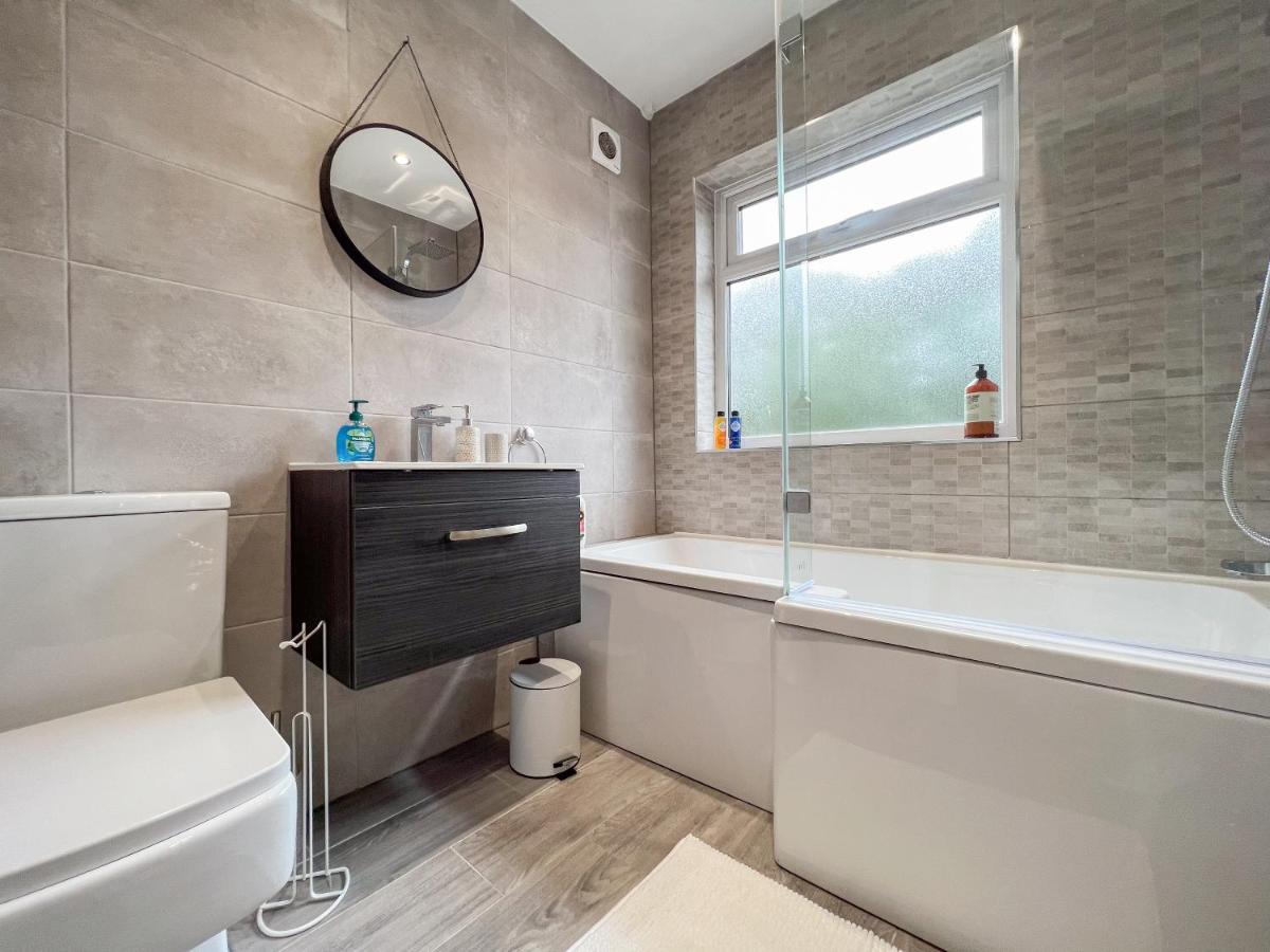 Sheldon House 3 Bed Cosy Home Nr Jlr & Nec מראה חיצוני תמונה