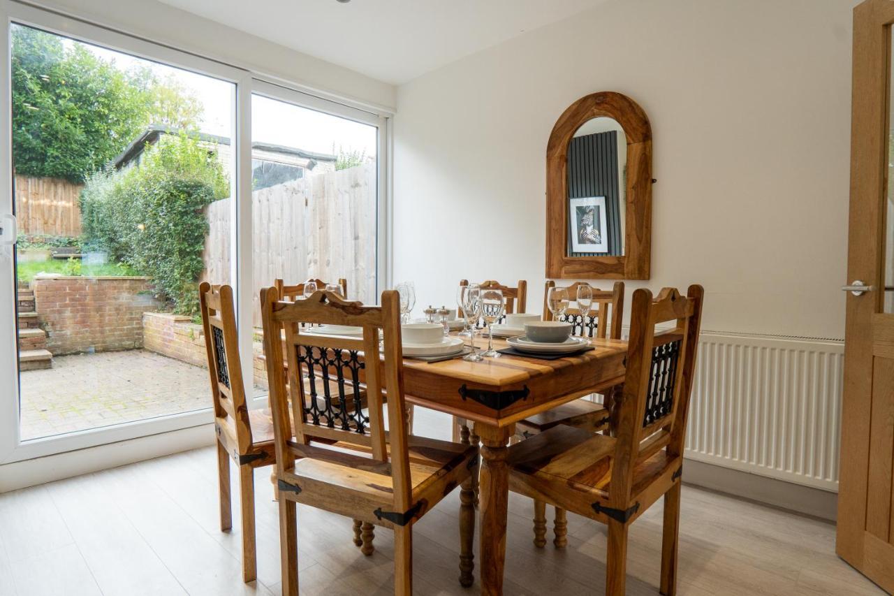 Sheldon House 3 Bed Cosy Home Nr Jlr & Nec מראה חיצוני תמונה