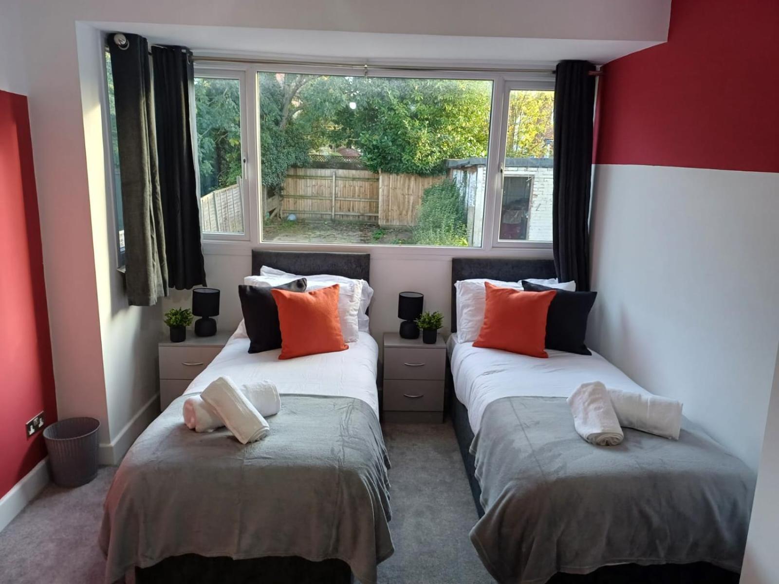 Sheldon House 3 Bed Cosy Home Nr Jlr & Nec חדר תמונה